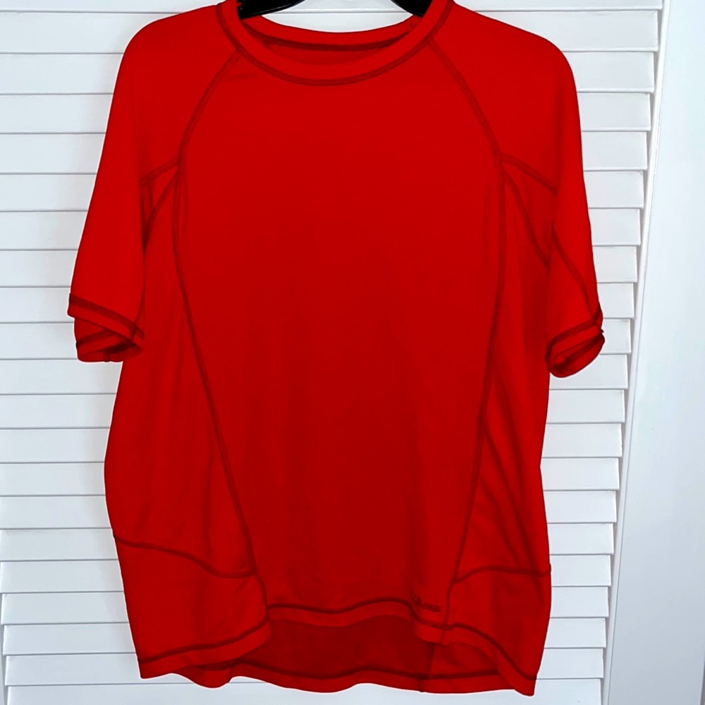 LL Bean 284758 Midweight Shirt Dry Fit Contrast Stitching in Red